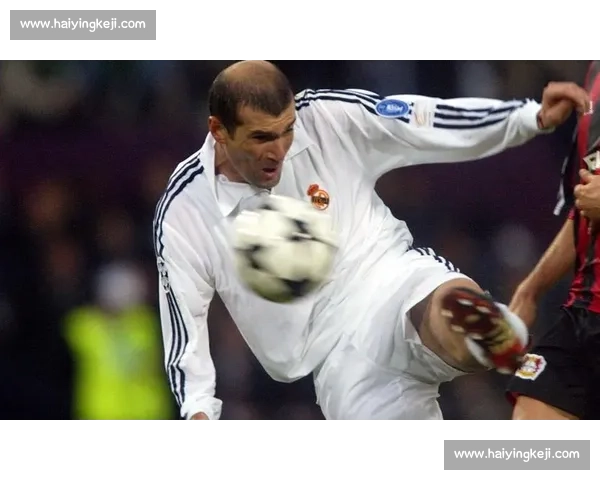 银河战舰传奇三人组：齐达内、贝克汉姆、卡洛斯的天外飞仙时刻